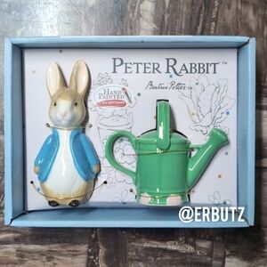 Beatrix Potter ™️ Peter Rabbit Ceramic Salt and Pepper Shaker Set 🐇